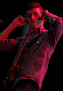 ArcticMonkeySingerCOLOR